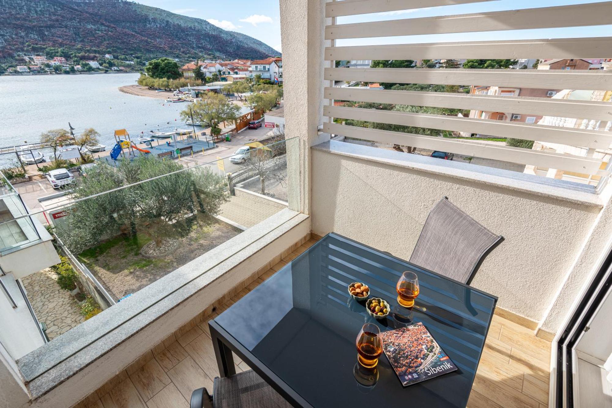 Apartments Holidays Roko Grebaštica 部屋 写真