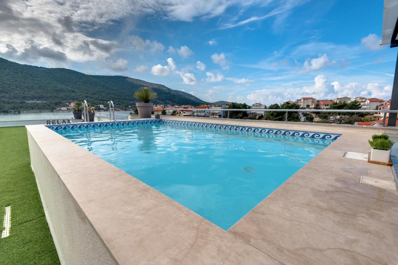 Apartments Holidays Roko Grebaštica エクステリア 写真